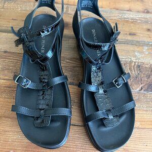 New Condition Donald Pliner Fritz Black Patent Leather Gladiator Platform Sz 9M